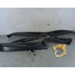 Plastiche Barre Portapacchi Jeep Cherokee Dal 2014 al 2018 Cod 105660A1 Offerta