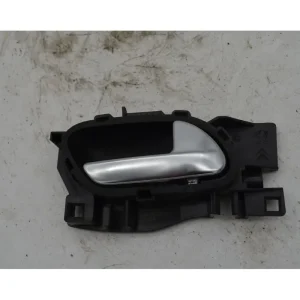 Acquista Ora Maniglia interna anteriore DX Peugeot 208 Dal 2012 al 2015 Cod 303965