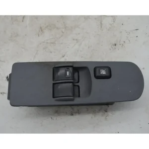 Pulsantiera Alzacristalli Anteriore SX Mitsubishi Colt Dal 2004 al 2012 Cod MR587959 Prezzo Conveniente