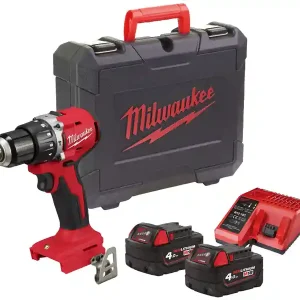 Sconto Trapano con percussione Milwaukee M18 BLPDRC con 2 batterie, caricabatterie e valigetta