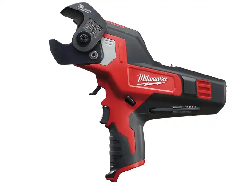 Offerta Speciale Tagliacavi a batteria Milwaukee M12 M12 CC-0 per cavi elettrici fino a 32mm