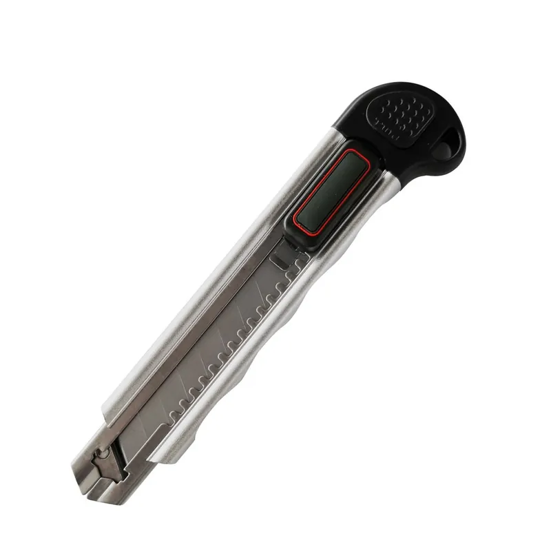 Ultime Pezzi Taglierino multiuso autobloccante 180 mm con corpo in acciaio e 5 lame